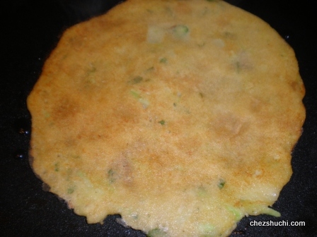 moong dal cheela with onion